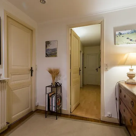 Apartment Tour Maubourg Paris