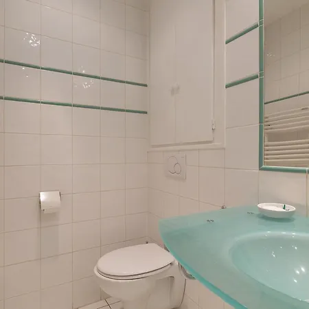 Tour Maubourg Apartment