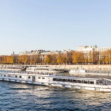 Tour Maubourg Apartment *